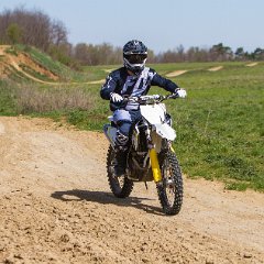 IMG-044