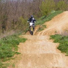 IMG-048