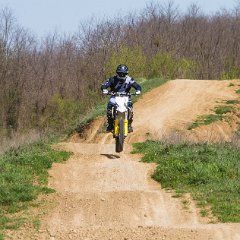IMG-049