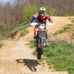 IMG-051