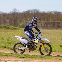 IMG-064
